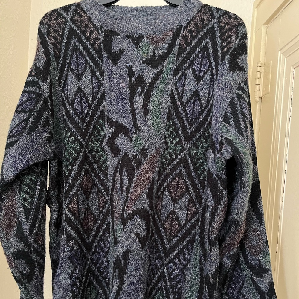 Patterned knit sweater